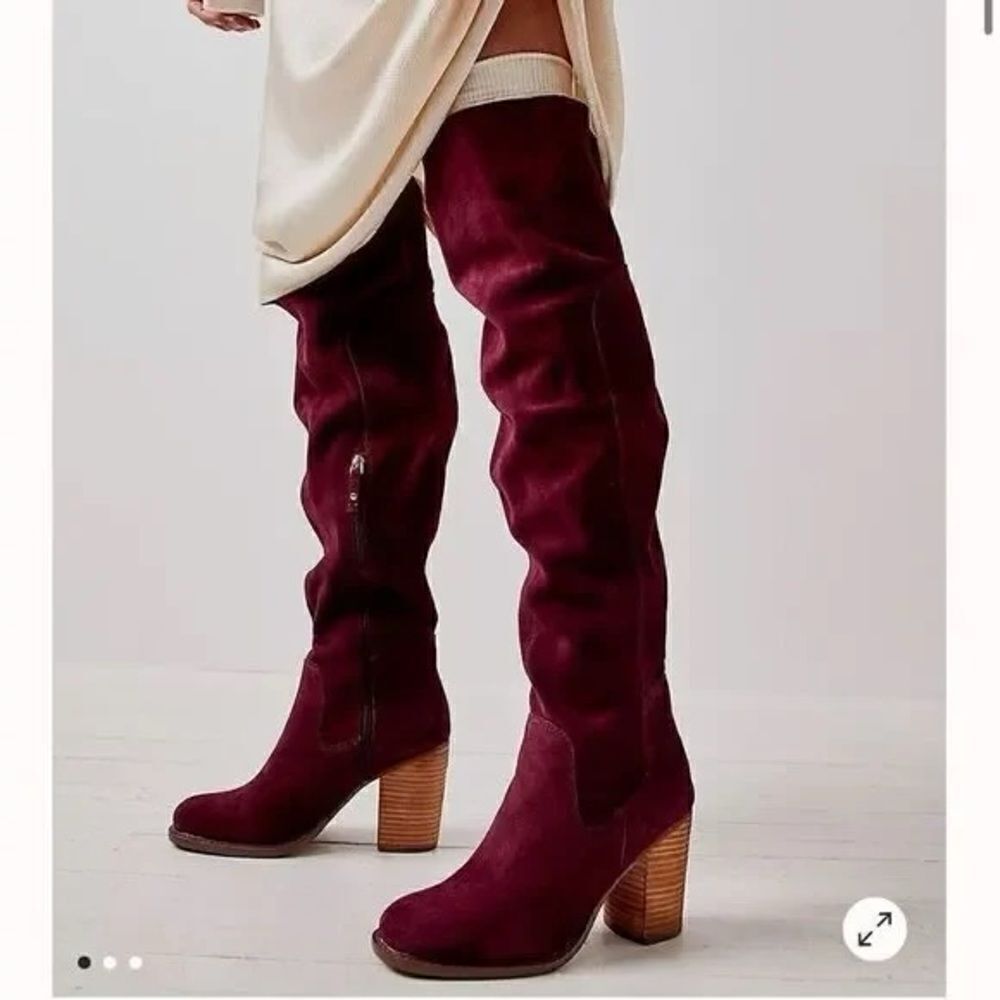 NWOB Kelsi Dagger Logan Over-The-Knee Burgundy Wine Suede Boots US 9